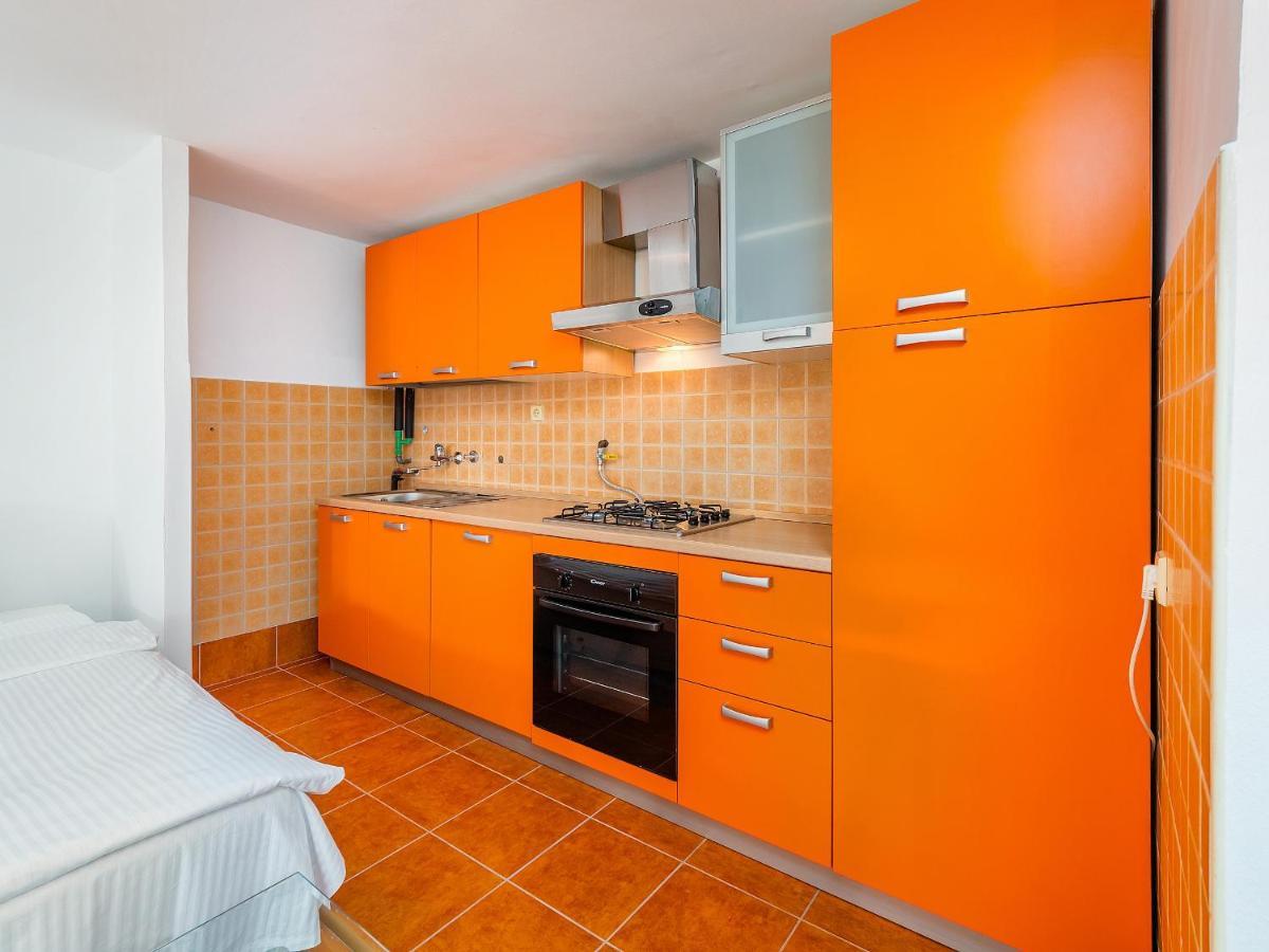 Studio Apartment "Kalina" 550 M From Sea Rijeka Exterior foto